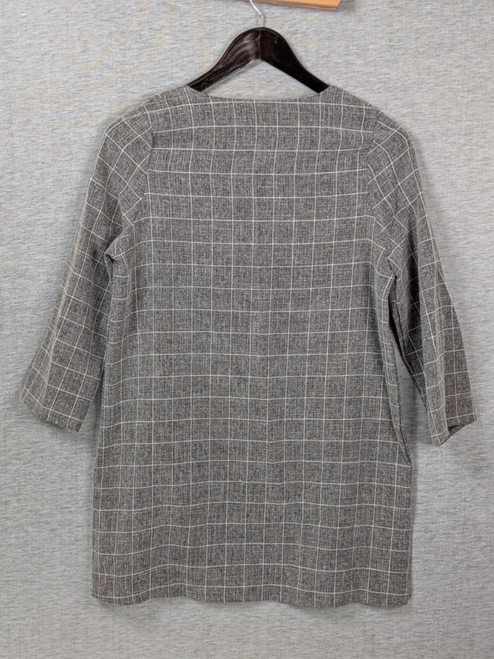 Windowpane Tie-Neck Tunic Top - Picture 5 of 9